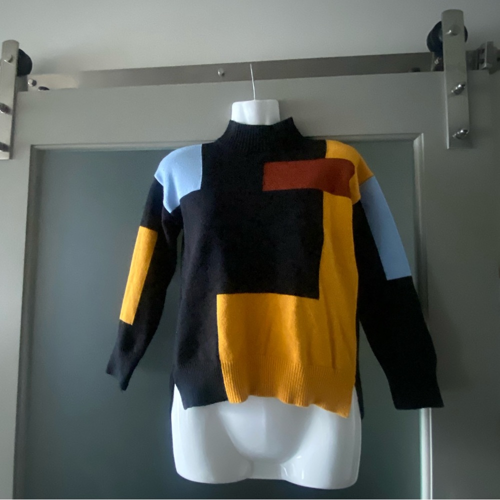 3 quarters length multi-color block sweater
